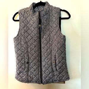 BLACK AND WHITE HERRINGBONE ZIP UP QUILTED LADIES VEST MEDIUM